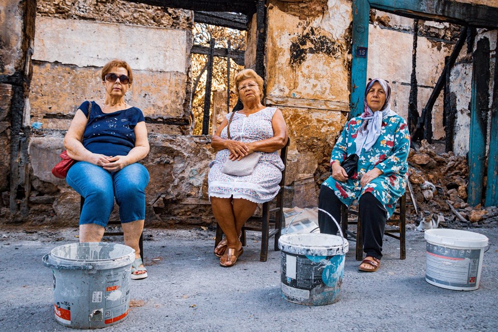 Her pazar aynı mahallede yangın | Ellerinde kovalar tetikte bekliyorlar - 4