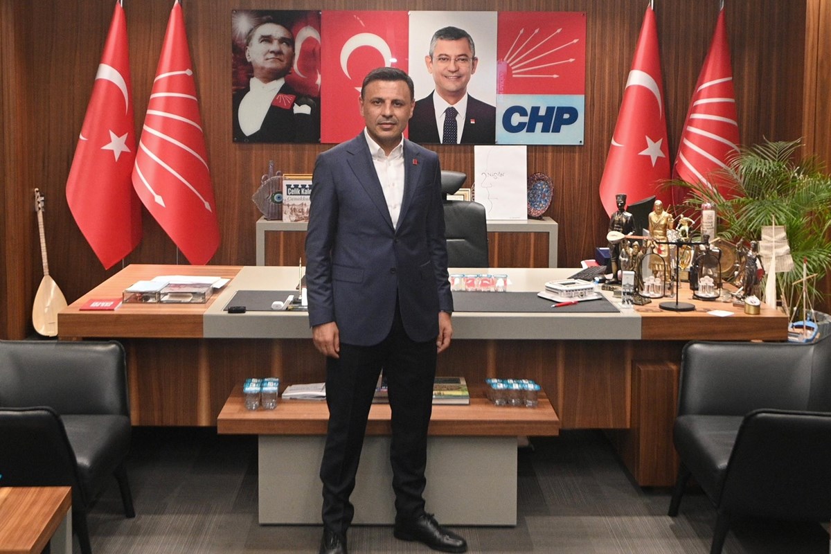 CHP İstanbul eski İl Başkanı Özgür Çelik CHP İstanbul eski İl Başkanı Özgür Çelik