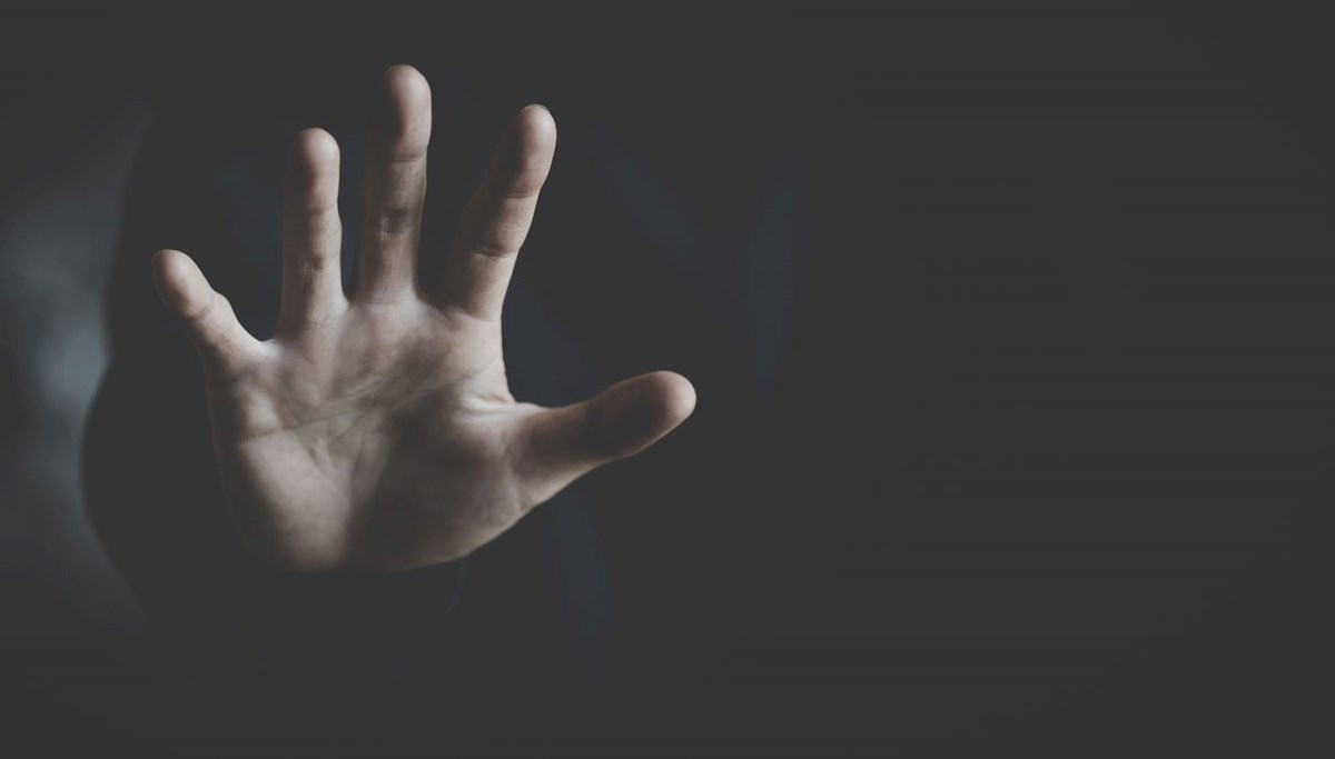Bir kız çocuğunun 15 kişi tarafından istismara uğradığı iddiası Bir kız çocuğunun 15 kişi tarafından istismara uğradığı iddiası