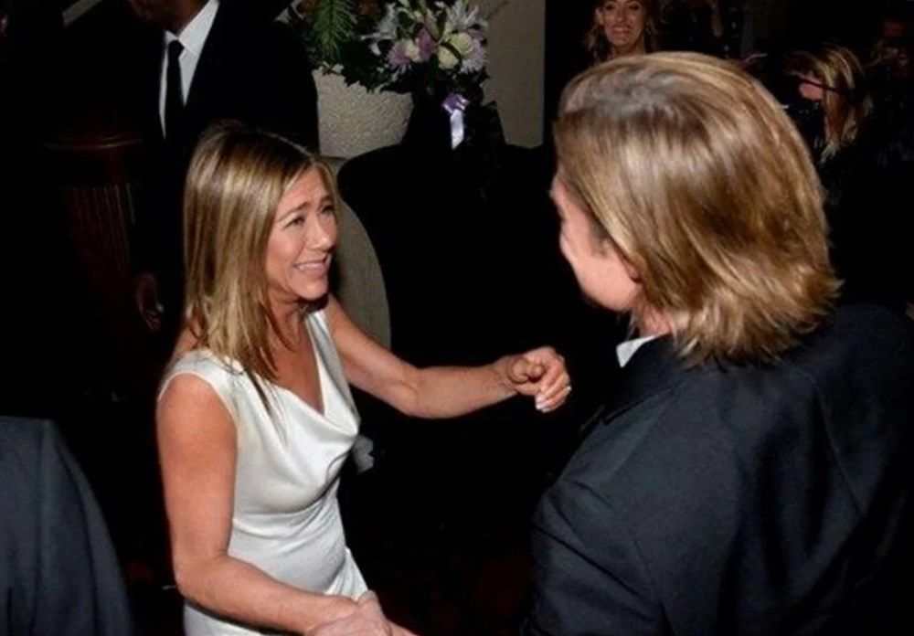 Jennifer Aniston'dan Brad Pitt açıklaması: Biz iki dostuz - 5