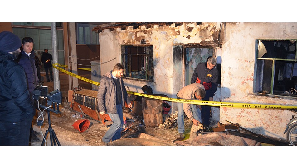 Çanakkale�de 13 aylık bebek yangında öldü NTV Çanakkale�de 13 aylık bebek yangında öldü NTV