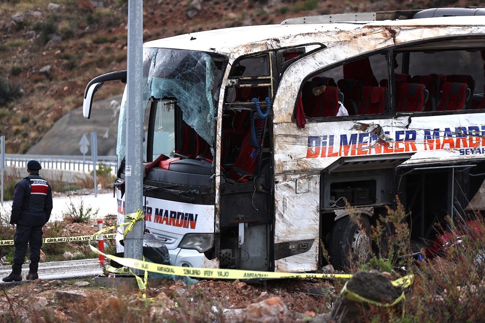 9 kişinin öldüğü feci kazada yeni gelişme: Otobüs şoförü hız sınırını 3 kat aşmış - 6