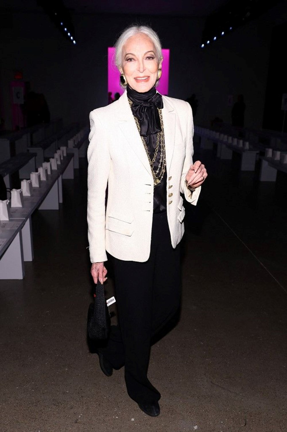 Dünyanın en yaşlı süper modeli Carmen Dell'Orefice dergi kapağında - 7