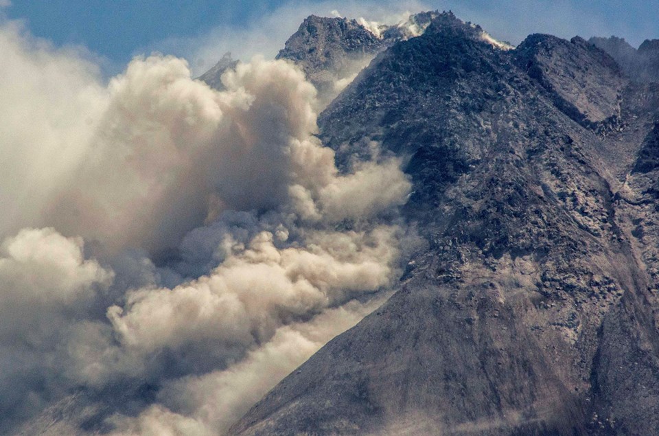 Merapi yanardağında hareketlilik sürüyor - 1