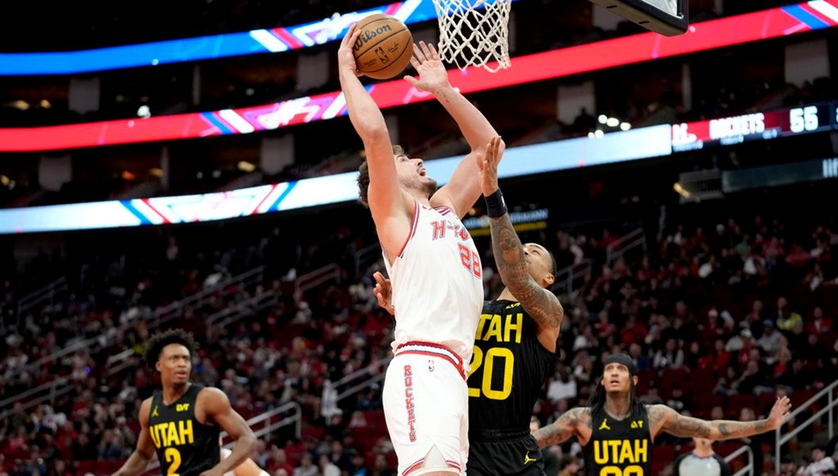 NBA'de Alperen Şengün kariyer sayı rekorunu yineledi, Rockets uzatmada kazandı