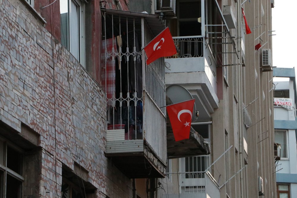 İskenderun'da patlamanın yaşandığı caddede teröre ‘Türk bayraklı’ tepki - 3