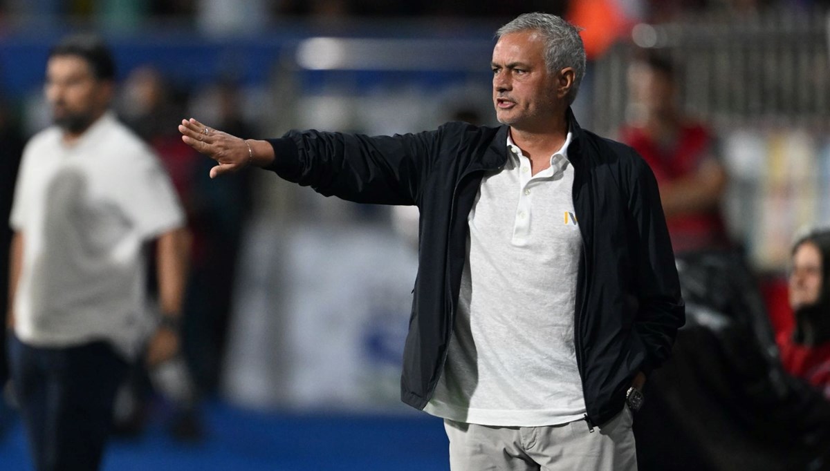 Jose Mourinho: Jose Mourinho: Kötü hakem ve VAR'a karşı oynadık