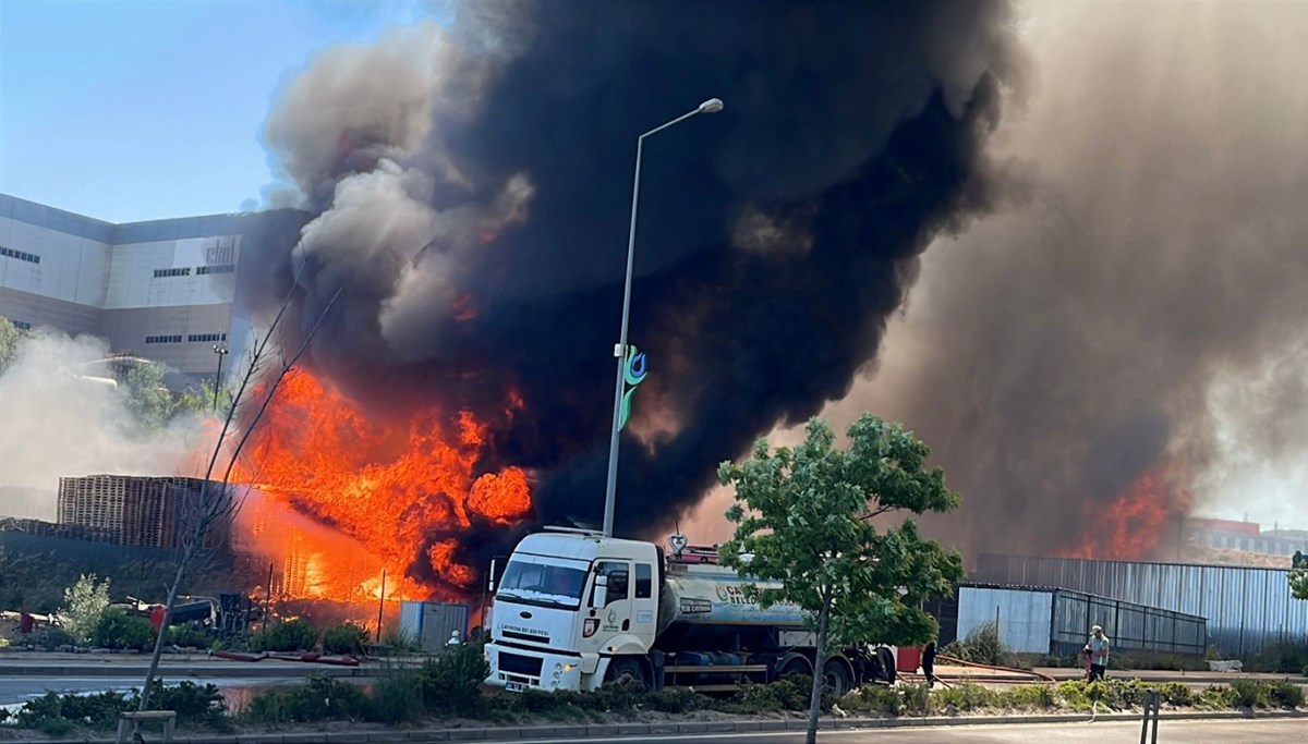 Kocaeli'de fabrika yangını