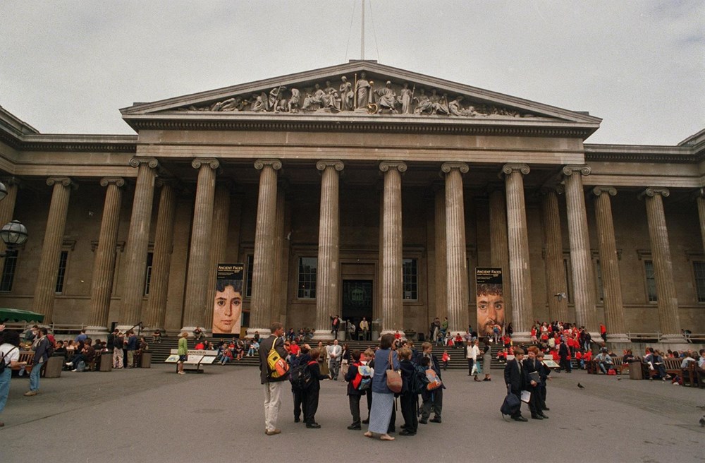 British Museum köleci kimliği nedeniyle Sir
Hans Sloane büstünü sergiden çıkardı - 5