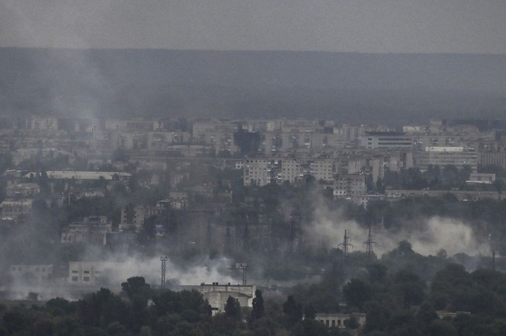 Rusya, Donbas'taki savaşın merkez üssü Severodonetsk'te kontrolün çoğunu sağladı: Yıkım uydudan görüntülendi - 11