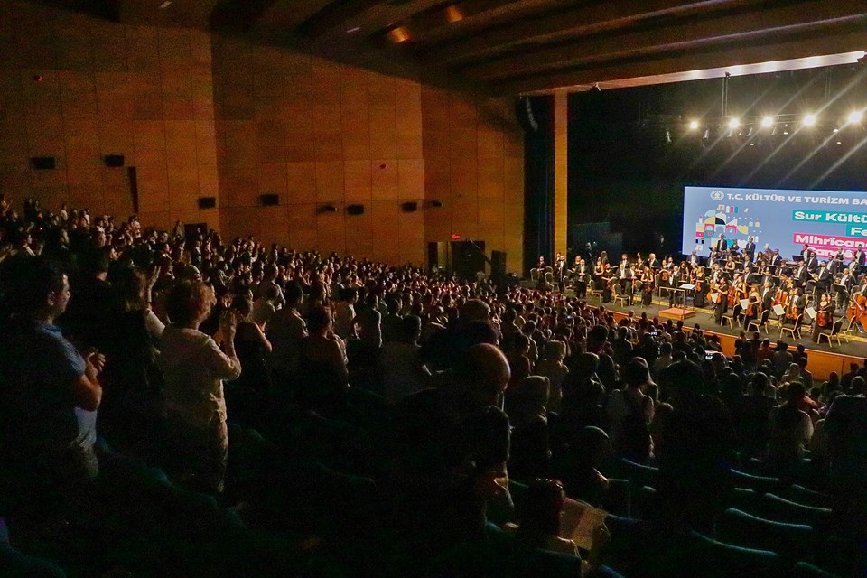 Cumhurbaşkanlığı Senfoni Orkestrası 13 yıl sonra Diyarbakır'da - 2