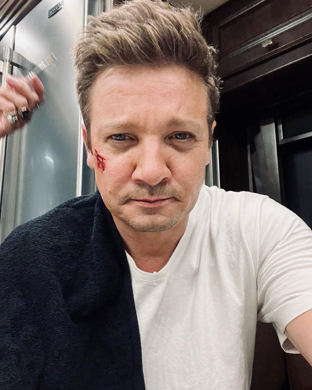 Jeremy Renner kaza sonrası sete dönüşünü anlattı - 5