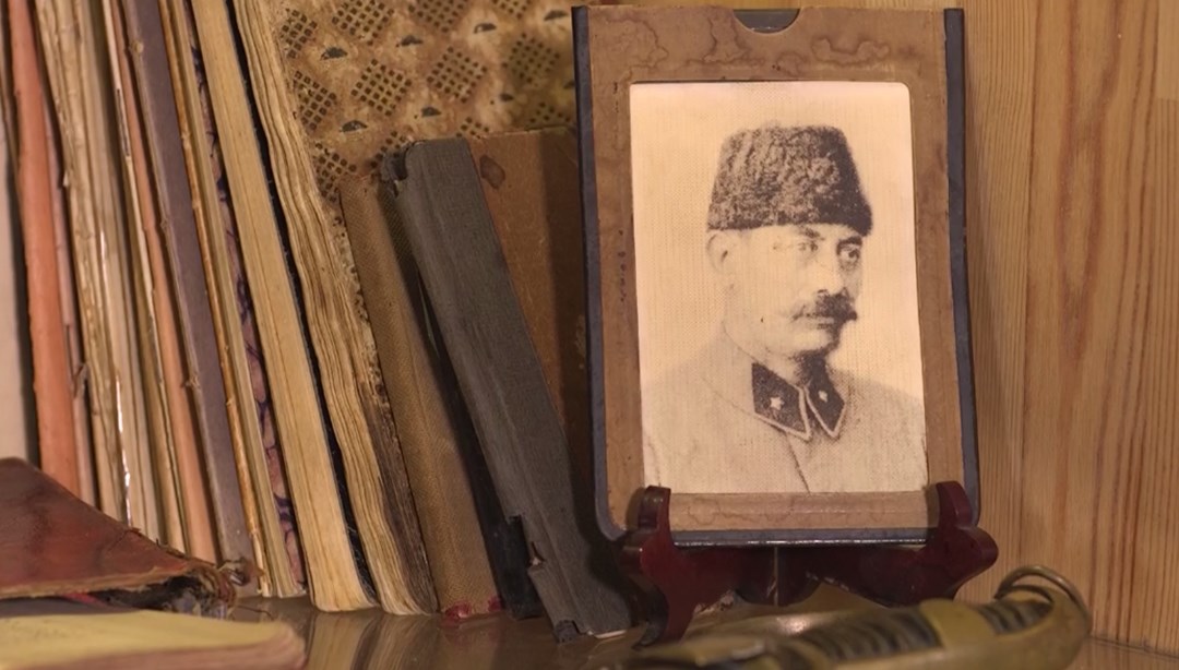 Çanakkale kahramanı dedesinin hatıralarını özenle saklıyor