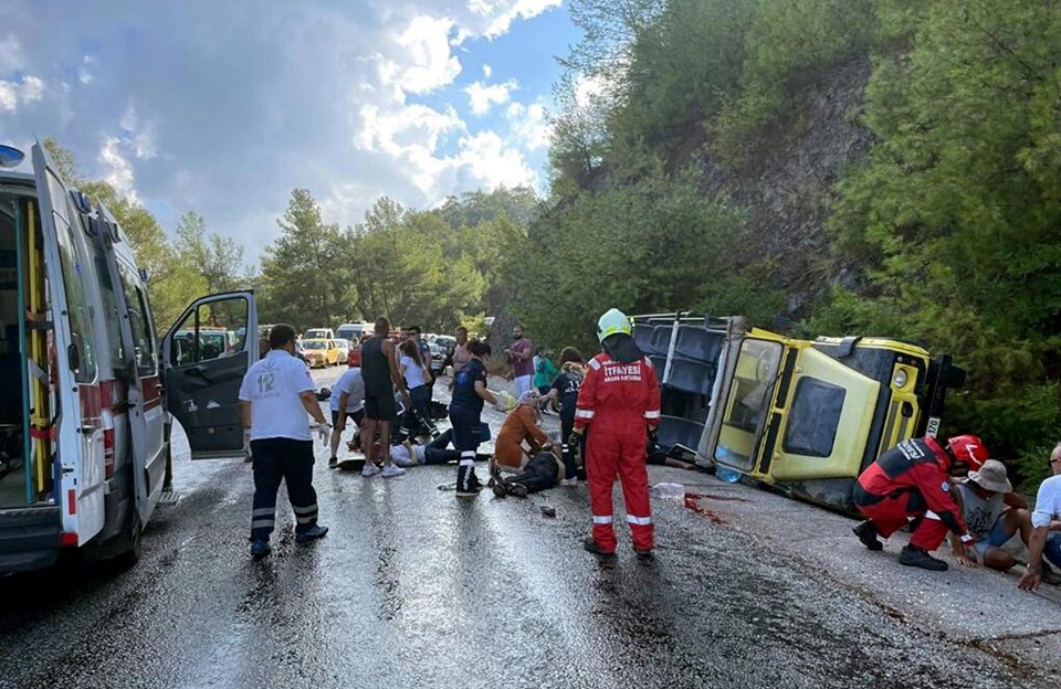 Marmaris'te cip safari aracı devrildi: 5 ölü, 5 yaralı - 1
