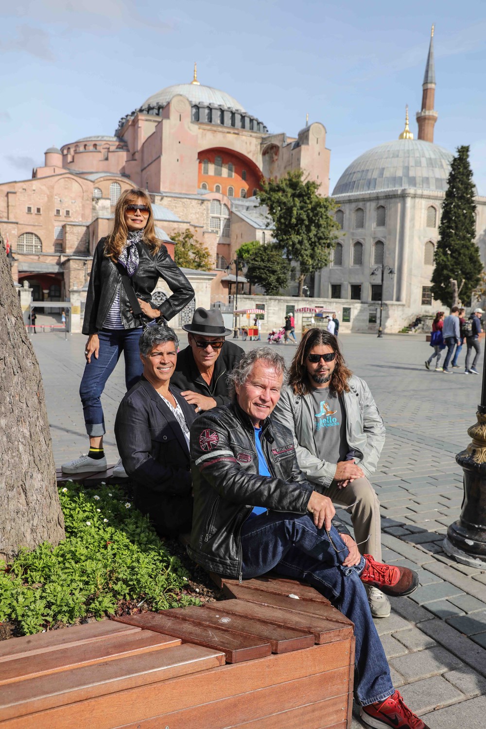 Звезды в стамбуле. Звезды Стамбула. Знаменитости в Стамбуле. Фотосессии звезд в Стамбуле. Стамбул семья.