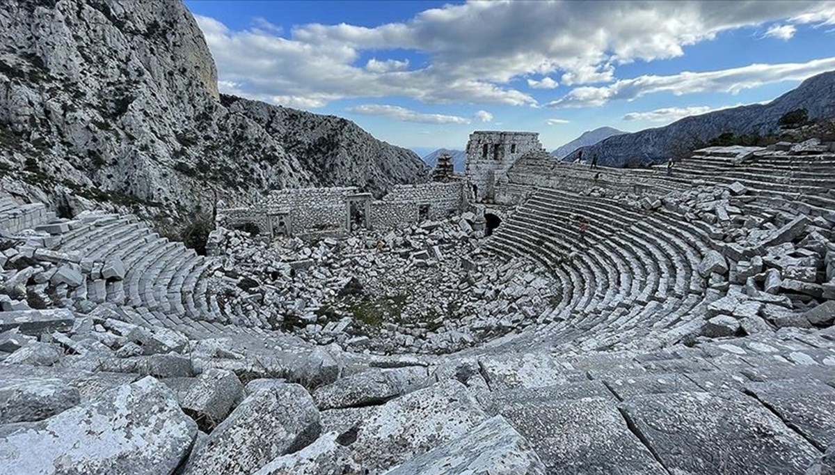 Termessos Antik Kenti tarih ve doğa tutkunlarının uğrak noktası oldu Termessos Antik Kenti tarih ve doğa tutkunlarının uğrak noktası oldu
