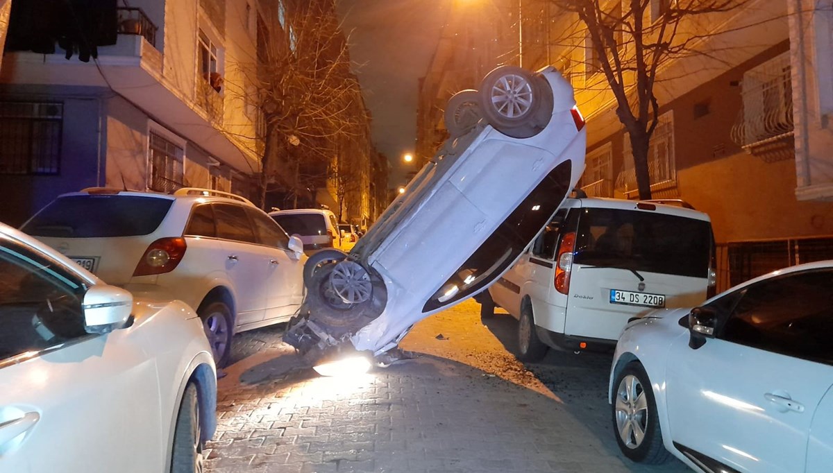 Kaza yapan alkollü sürücünün aracı dik kaldı