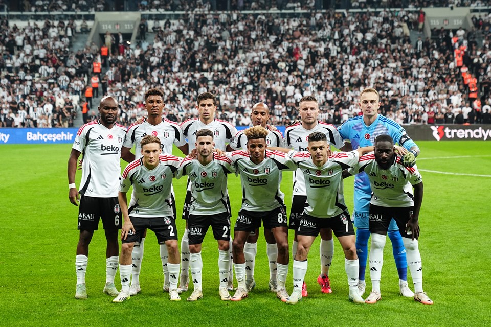 Giovanni van Bronckhorst kadroda değişiklik yapmadı - 1