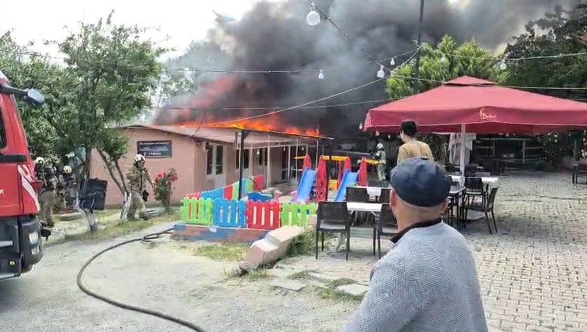 Restoranda korkutan yangın