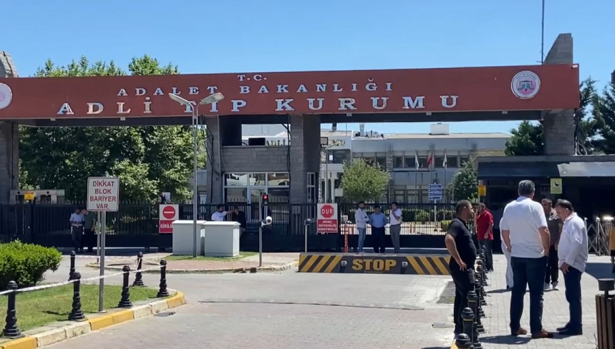 Büyükçekmece'de serinlemek için girdiği denizde boğuldu Büyükçekmece'de serinlemek için girdiği denizde boğuldu