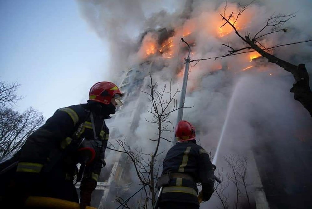 Rusya'nın Kiev'e saldırısında bir apartman daha ağır hasar gördü - 2