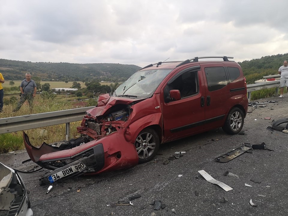 Beykoz'da feci kaza: 1 ölü, 2 yaralı - 3