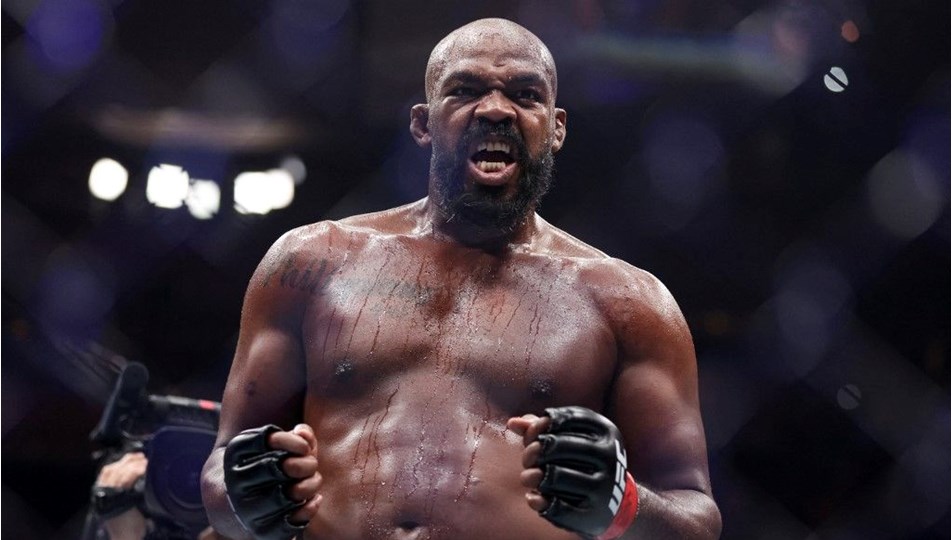 Jon Jones bıraktı, UFC'de kemerin sahibi Tom Aspinall oldu!