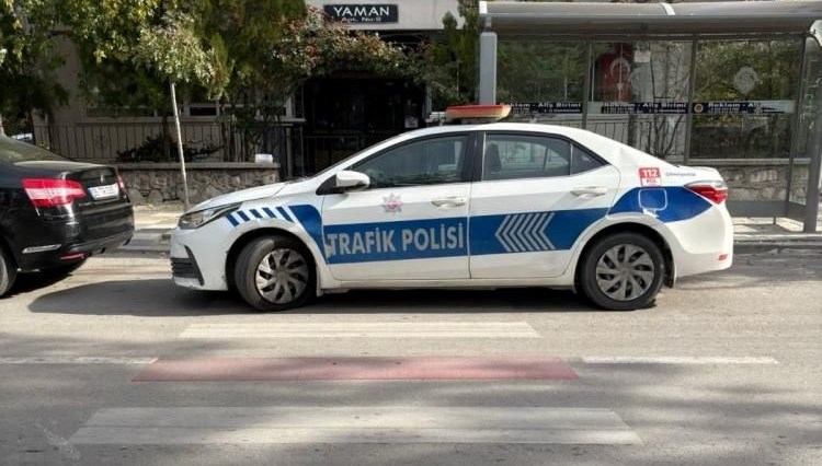 Trafik cezası bu kez polis aracına kesildi