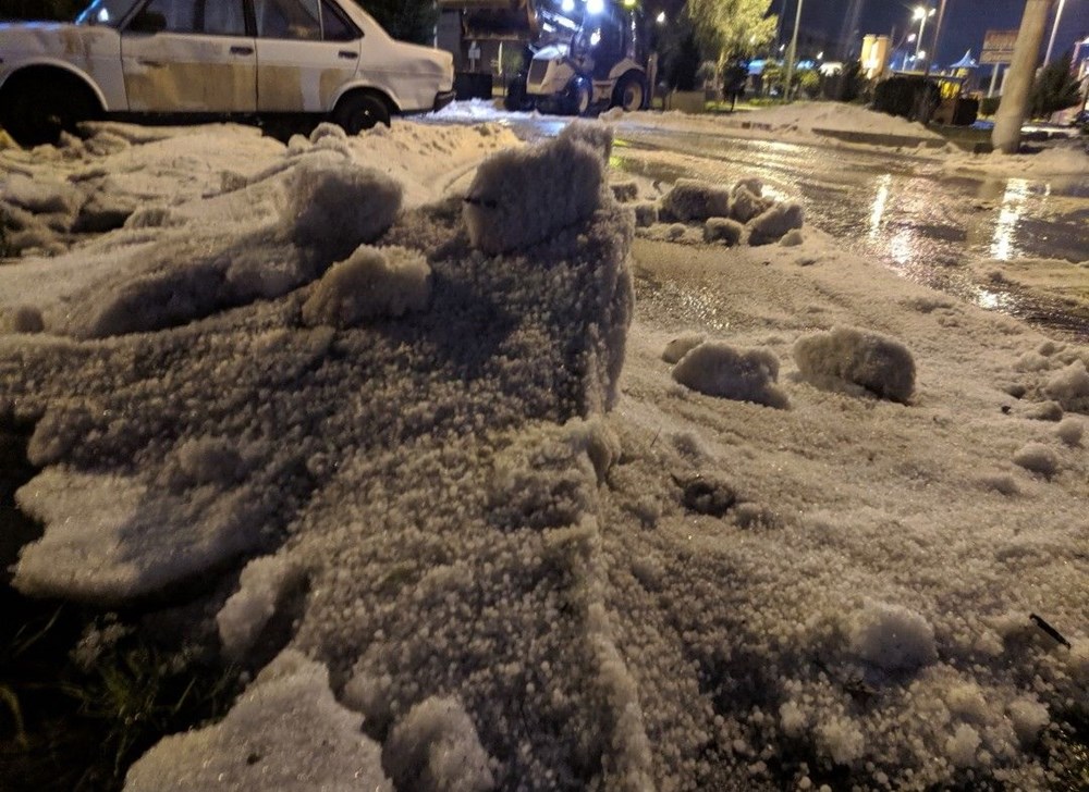 İzmir'de dolu etkili oldu - 17