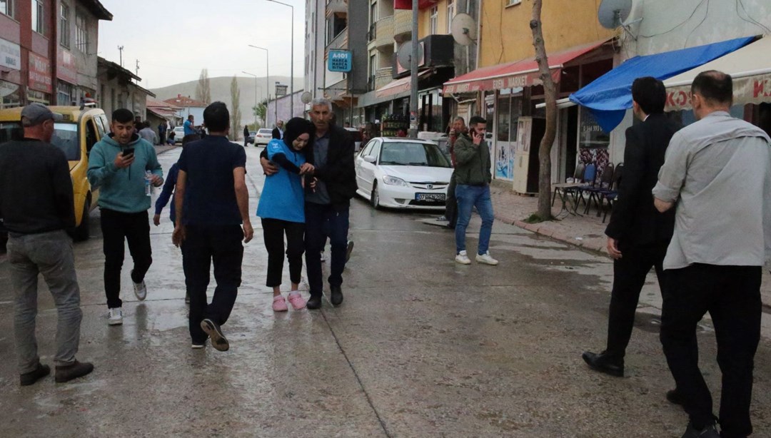 Tokat'ta meydana gelen deprem güvenlik kameraları tarafından görüntülendi