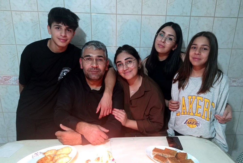 Annesi, eşi, 3 çocuğu ve kayınvalidesini kaybetti, kayıp kızını arıyor - 7