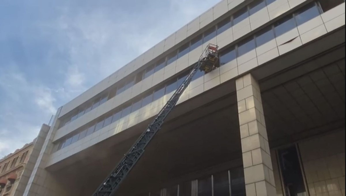 İstanbul Şişli'de iş merkezi yangını