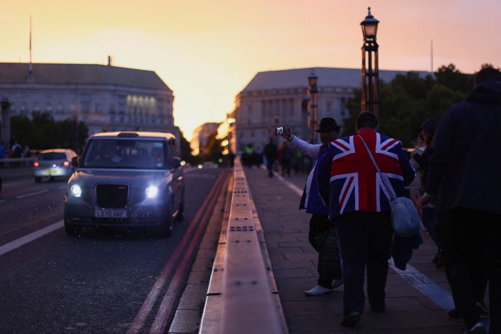 Kraliçe 2. Elizabeth'in naaşı bugün defnedilecek: Liderler cenaze için Londra'da - 4