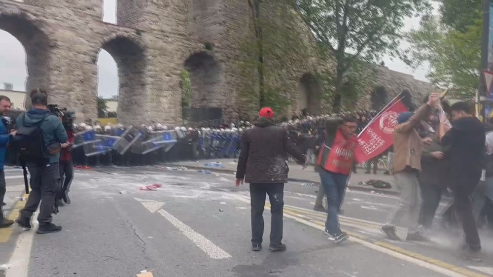 Saraçhane’de 1 Mayıs gerilimi: Taksim’e yürümek isteyenlere gazla müdahale - 12