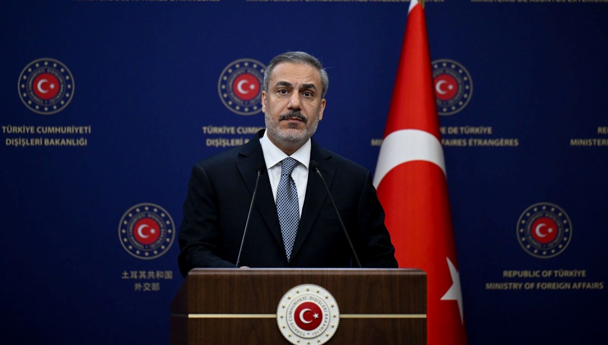 Bakan Fidan: Kızıldeniz'de, Irak'ta ve Suriye'de olanlar girdabın ön habercisi Bakan Fidan: Kızıldeniz'de, Irak'ta ve Suriye'de olanlar girdabın ön habercisi