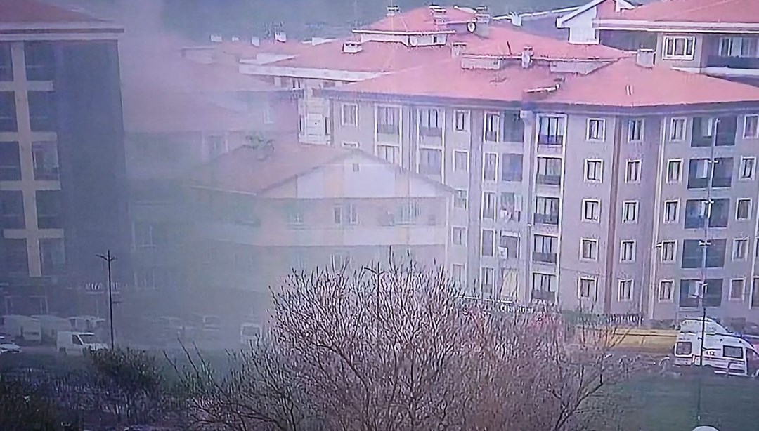 İstanbul'da site otoparkında yangın paniği