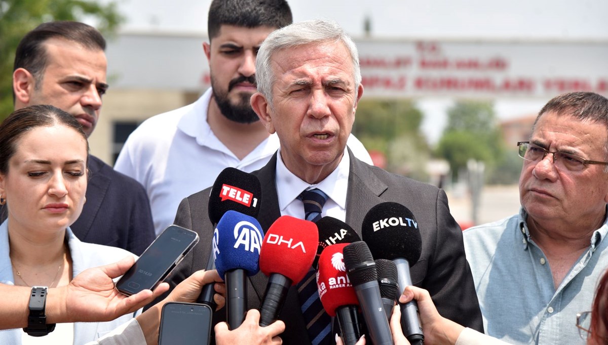 Yavaş, Muhittin Böcek'i cezaevinde ziyaret etti