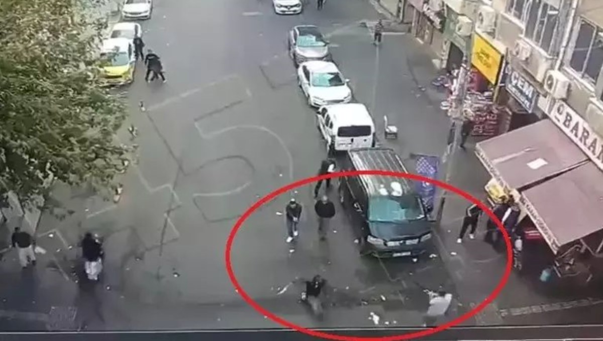 Döner bıçağıyla soygun girişimi: Bacağından vurularak etkisiz hale getirildi Döner bıçağıyla soygun girişimi: Bacağından vurularak etkisiz hale getirildi