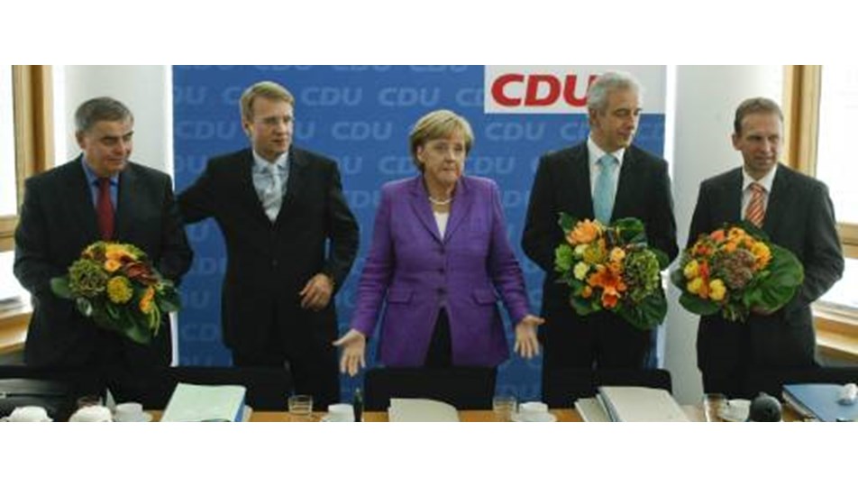 Genel seçimler öncesi Merkel’e ihtar