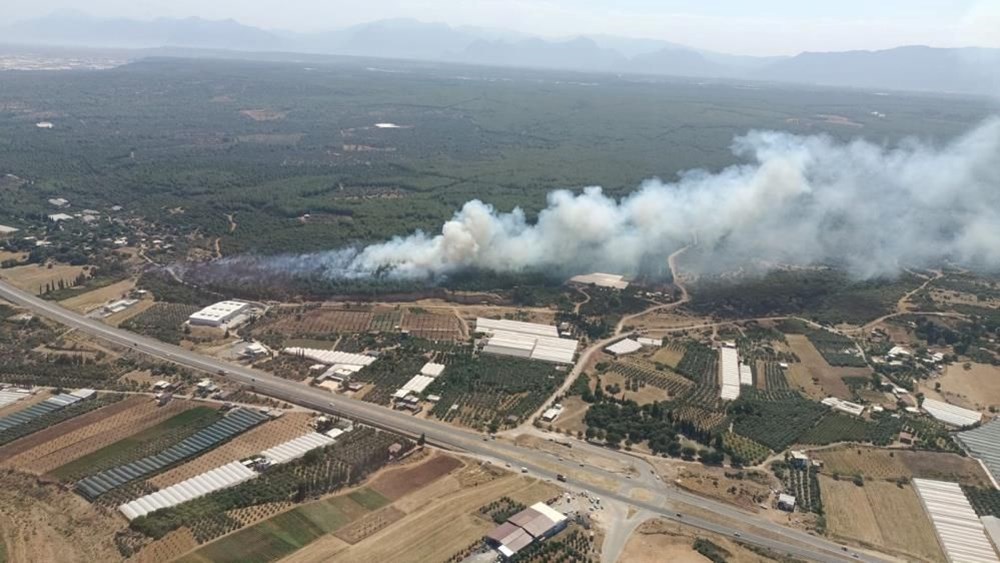 Antalya'da iki noktada orman yangını - 5