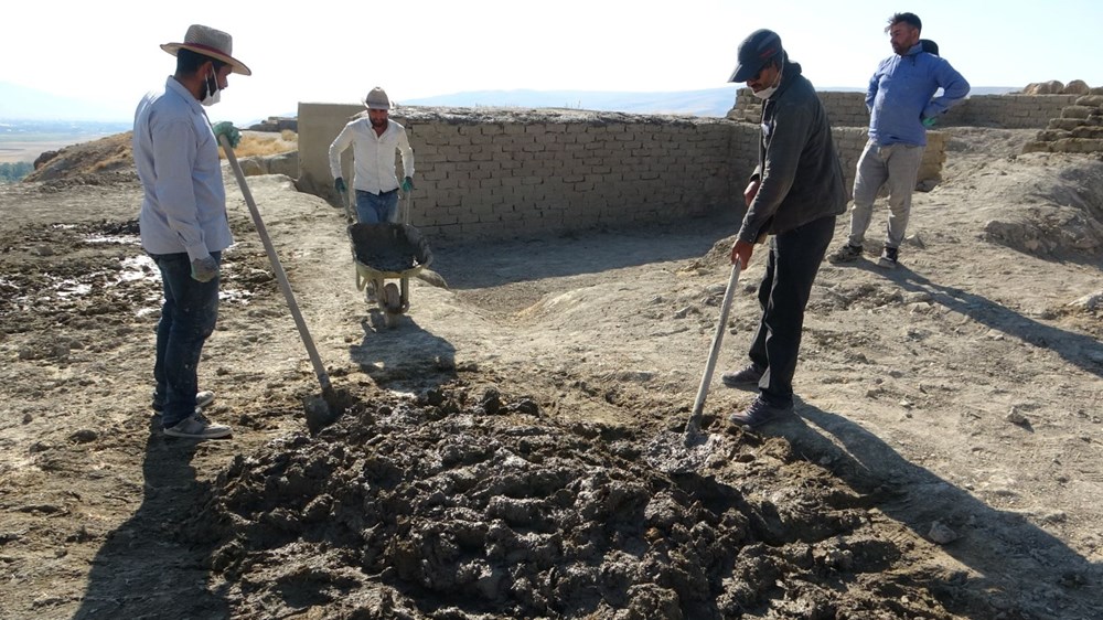 Urartular'a ait 2 bin 750 yıllık tahıl ambarları koruma altına alınıyor - 12