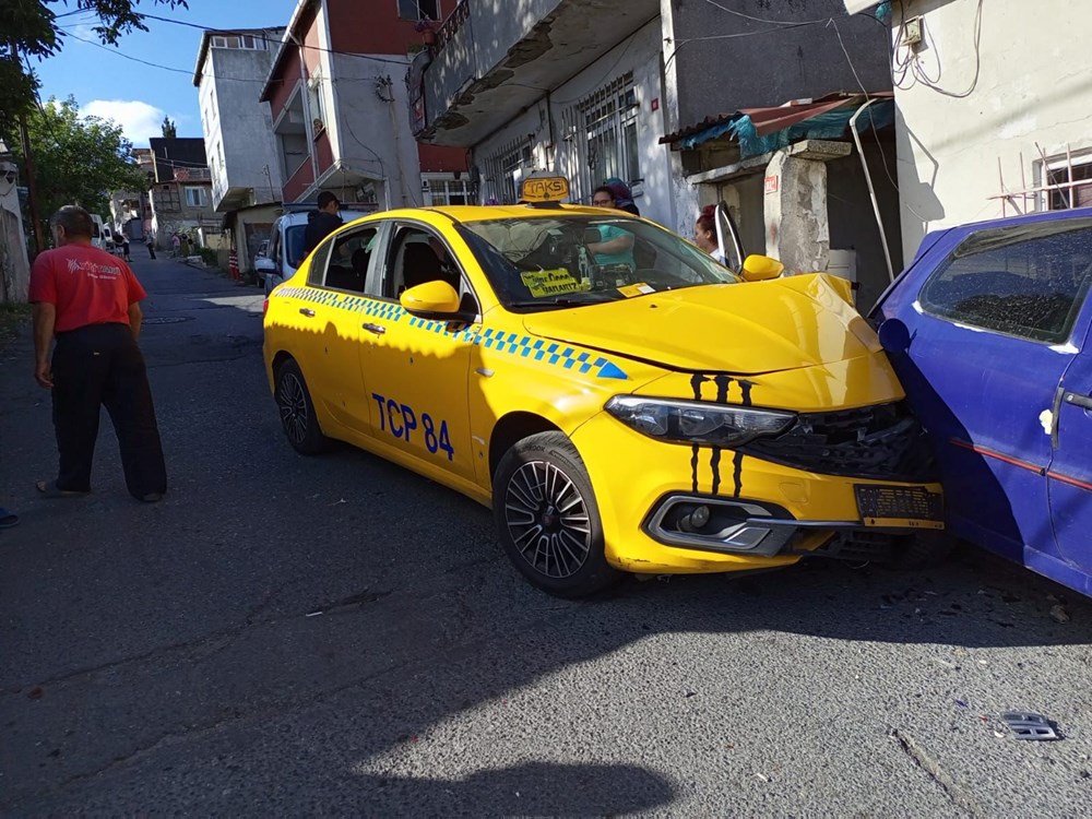 İstanbul’da taksideki yolculara ateş açıldı, şoför öldü - 3