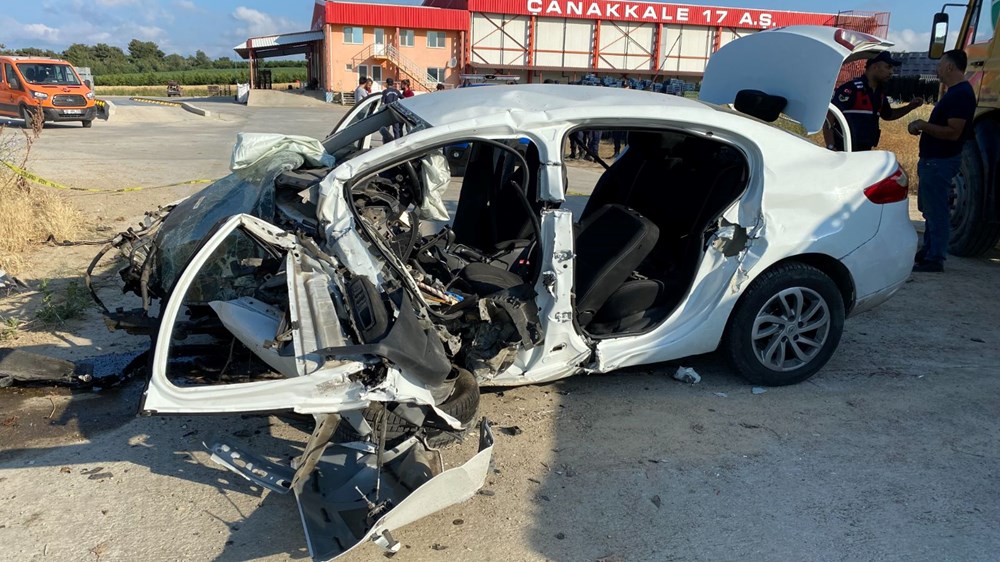 Feci kazada sürücü öldü, aracından çok sayıda uyuşturucu
çıktı - 7