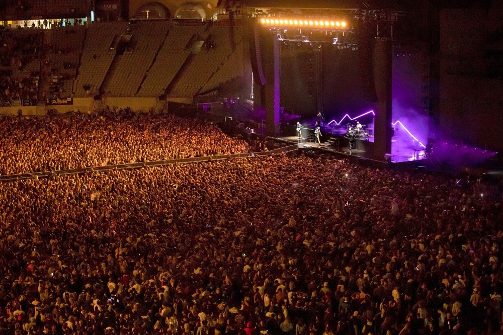 Dünya karantinadayken Yeni Zelanda'da 50 bin kişilik konser - 1