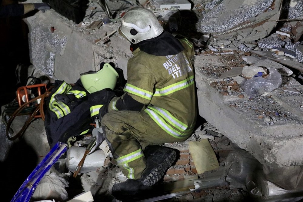 91. saatte Ayda Gezgin mucizesi (Deprem enkazında zamana karşı büyük yarış) - 73