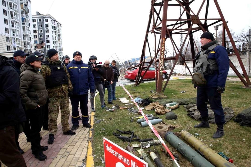 Rus ordusunun çekildiği Ukrayna bölgelerinde patlayıcı mühimmat temizliği - 12