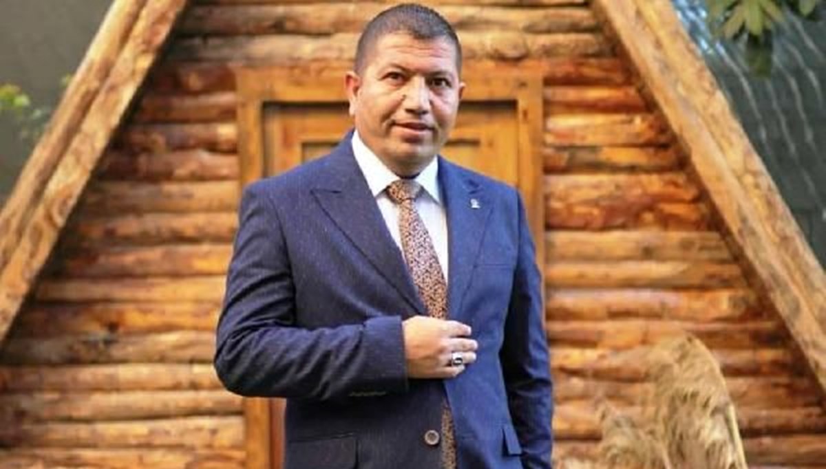 Şanlıurfa'da iş insanı otomobilinde ölü bulundu Şanlıurfa'da iş insanı otomobilinde ölü bulundu