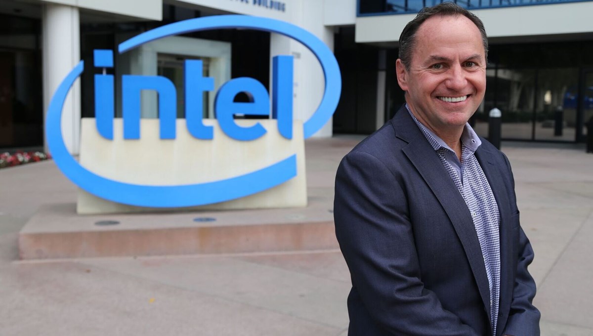 Intel CEO'su Bob Swan görevini bırakacağını açıkladı