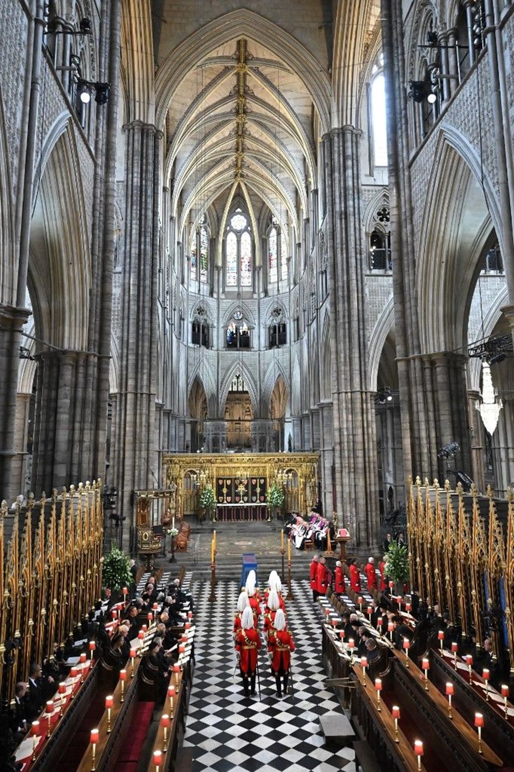 İngiltere, Kraliçe'sine veda ediyor! Kraliçe Elizabeth'in cenaze töreni devam ediyor - 2