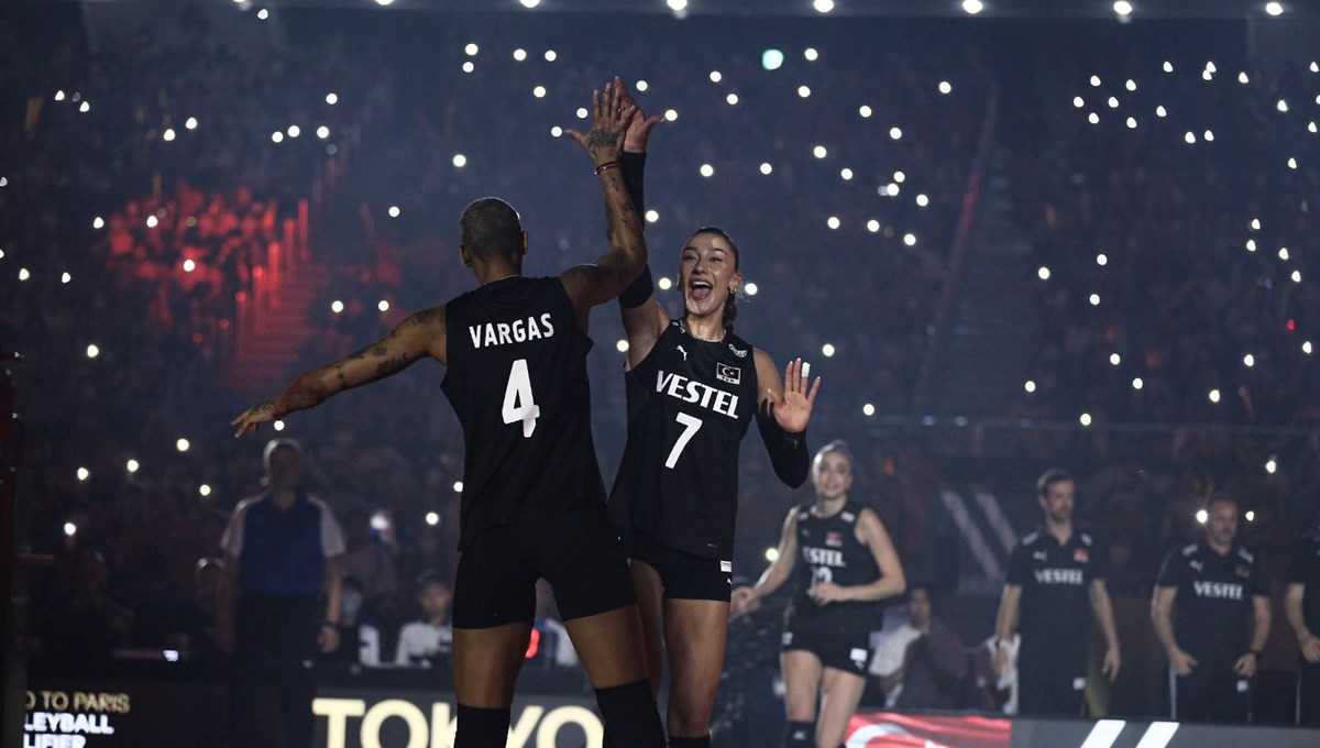 Filenin Sultanları 6'da 6 yaparak Olimpiyat biletini kaptı Filenin Sultanları 6'da 6 yaparak Olimpiyat biletini kaptı